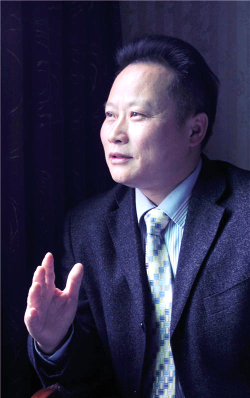 萧华